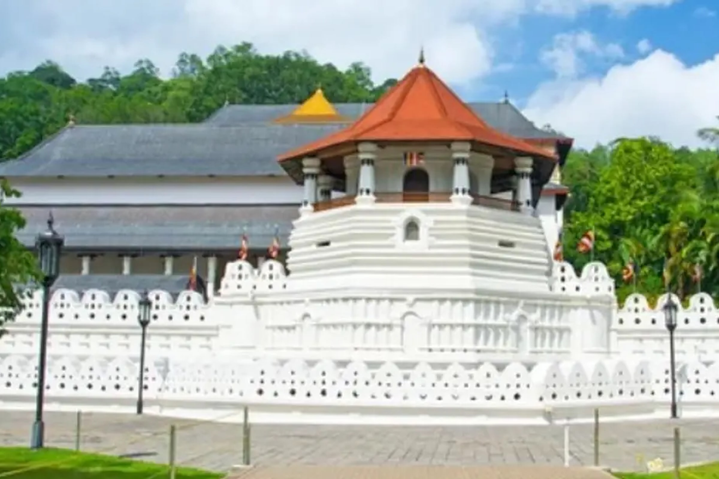 Temple of The Sacred Tooth Relic Entrance Ticket